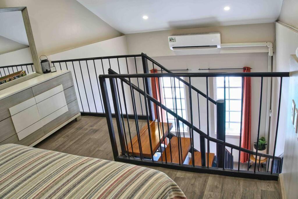 City Views Spacious Mezzanine Apartments Willemstad Exterior photo