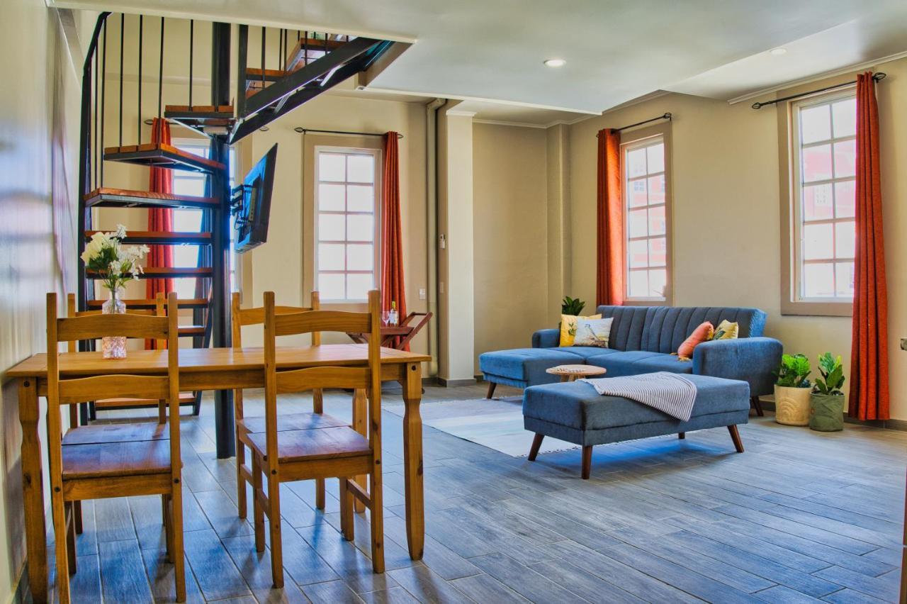 City Views Spacious Mezzanine Apartments Willemstad Exterior photo