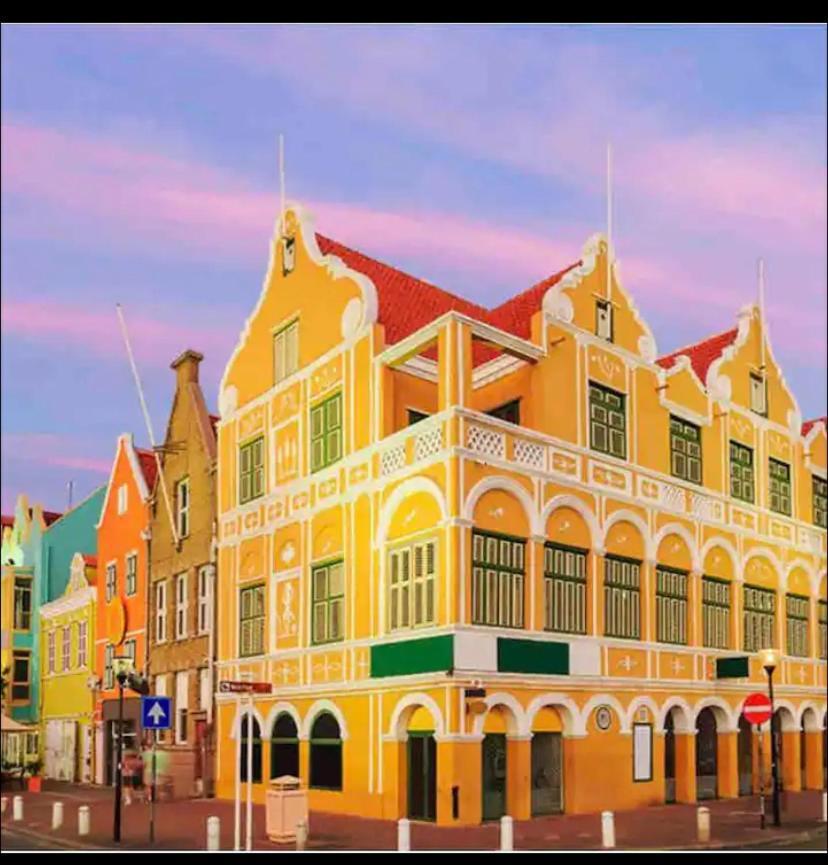 City Views Spacious Mezzanine Apartments Willemstad Exterior photo