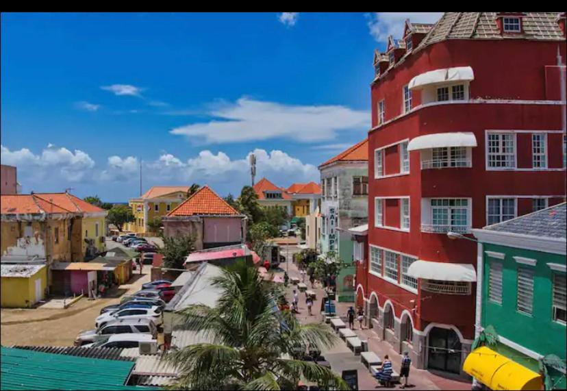 City Views Spacious Mezzanine Apartments Willemstad Exterior photo